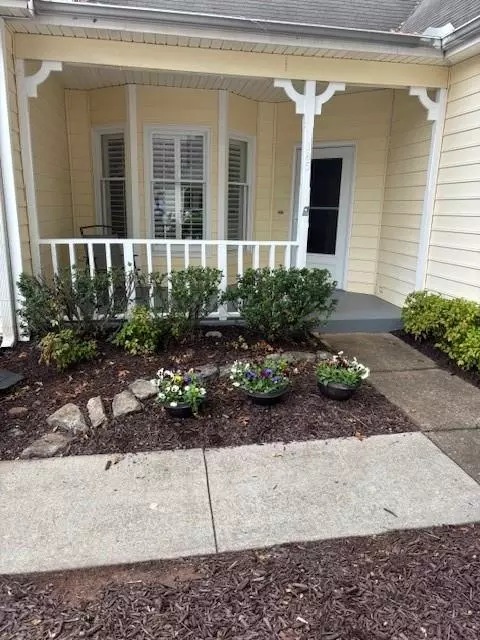 185 Victoria Way, Roswell, GA 30075