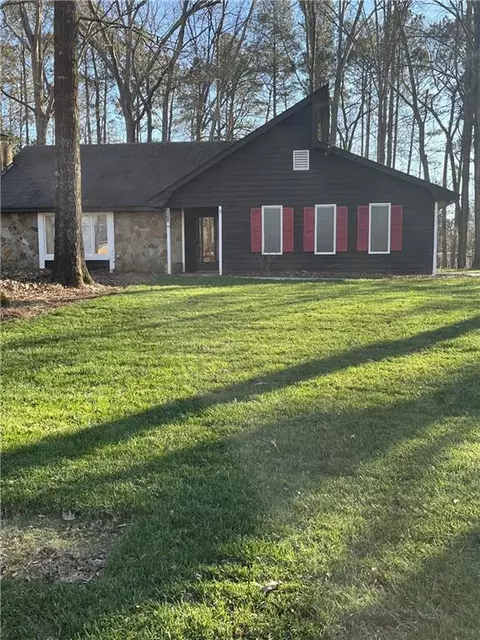 1955 Old Concord Dr, Covington, GA 30016