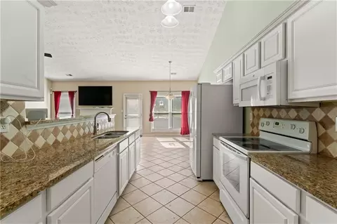 724 Winbrook Dr, Mcdonough, GA 30253 photo 8