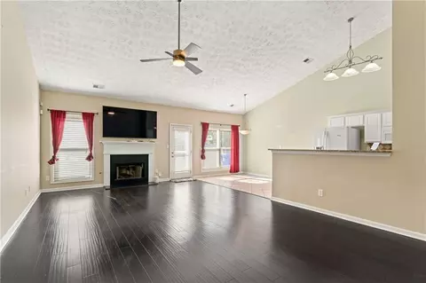 724 Winbrook Dr, Mcdonough, GA 30253 photo 4