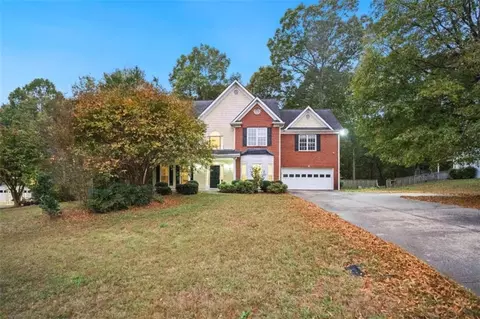 3681 Willow Club Dr, Loganville, GA 30052