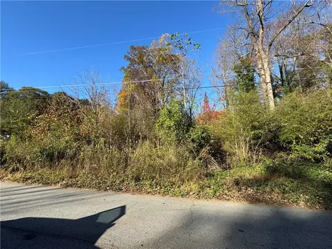 1628 Pendley Dr, Austell, GA 30168 photo 3