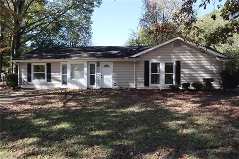 353 Hemlock Dr, Lawrenceville, GA 30046