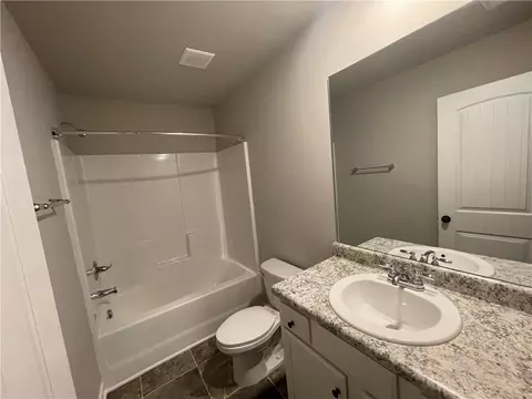 Bath - 11719 Brightside Pkwy, Hampton, GA 30228 photo 3 of 3