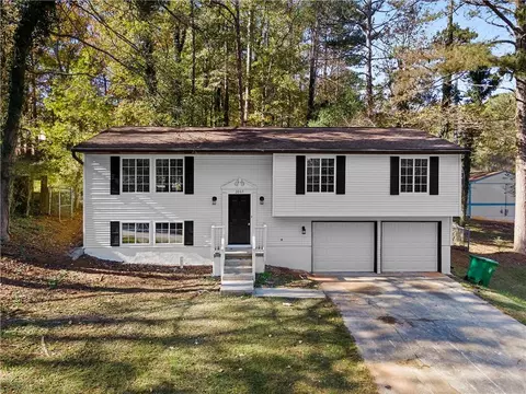 2067 Singer Way, Lithonia, GA 30058