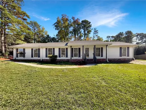 2517 Country Club Dr, Conyers, GA 30013