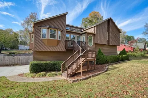 4445 Hollister Dr NE, Roswell, GA 30075