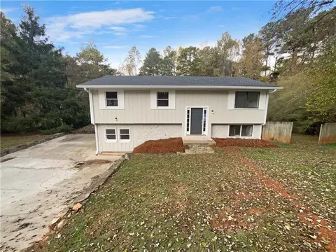 5876 Poplin Ct, Lithonia, GA 30058