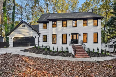10535 Shallowford Rd, Roswell, GA 30075