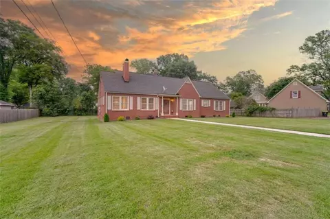 210 W Fairmount Ave W, Cedartown, GA 30125
