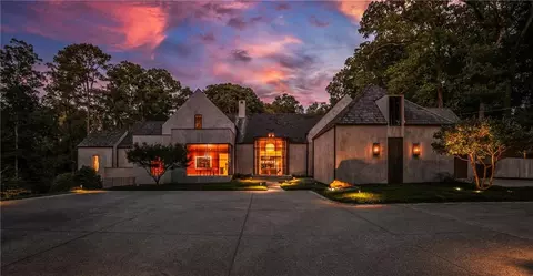 3391 Tuxedo Rd NW, Atlanta, GA 30305