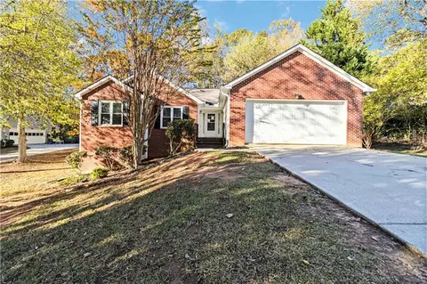 2400 Emerald Dr, Loganville, GA 30052