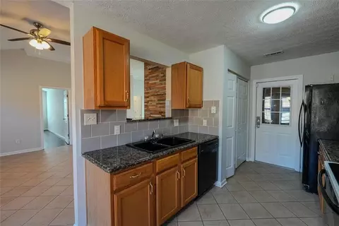 2388 Carousel Park Dr, Morrow, GA 30260 photo 17