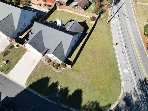 2388 Carousel Park Dr, Morrow, GA 30260 photo 4