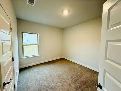 Bedroom - 2349 Remington Dr, Commerce, GA 30529 photo 4 of 6