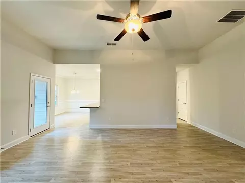 Living - 2349 Remington Dr, Commerce, GA 30529 photo 2 of 2