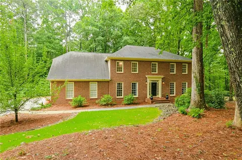 1317 Rivermist Dr SW, Lilburn, GA 30047