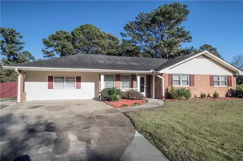 2600 Falcon Ridge Dr, Grayson, GA 30017