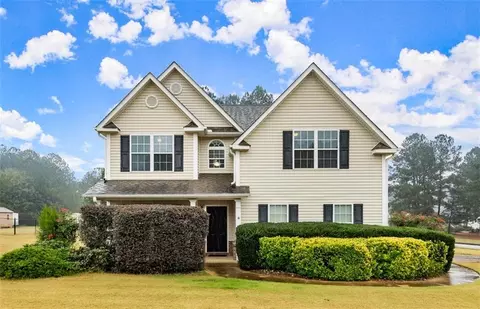 902 Callee Dr, Loganville, GA 30052