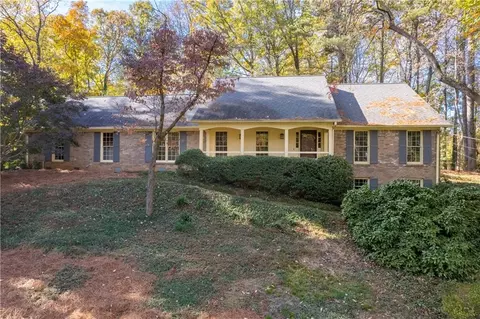 7150 Hunters Branch Ct, Atlanta, GA 30328