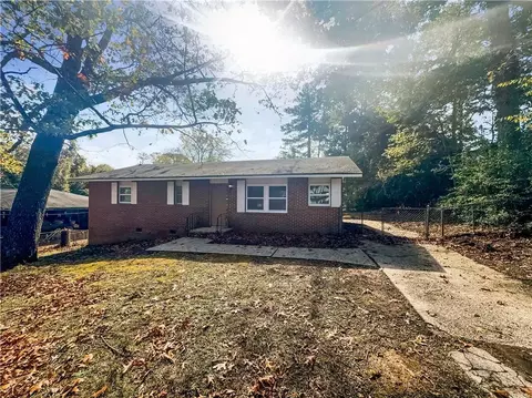 88 Olive Cir SW, Marietta, GA 30060