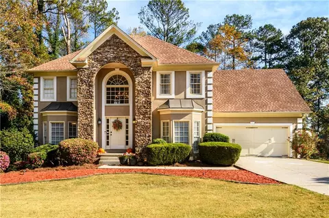 1379 Christiana Dr, Lawrenceville, GA 30043