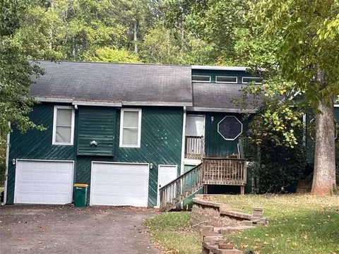 2240 Mohawk Tl, Acworth, GA 30102