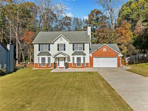 2949 Maple Walk Ct, Lawrenceville, GA 30044