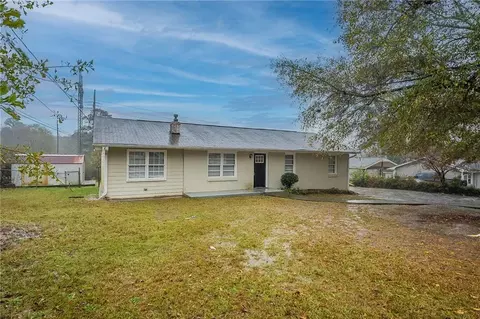 1496 E Highpoint Dr, Douglasville, GA 30134