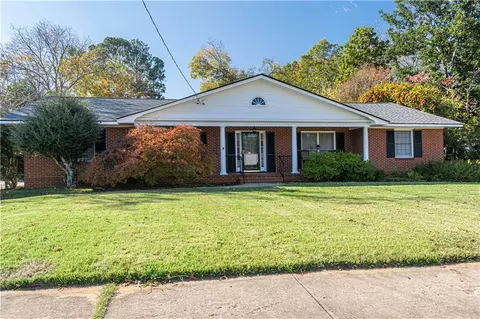 1028 Ridge Ave, Stone Mountain, GA 30083