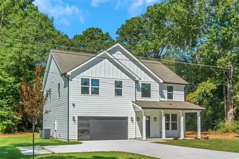 43 Sims St, Locust Grove, GA 30248