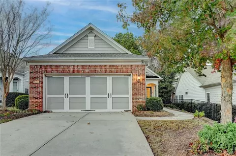 6344 Rockpoint Ln, Hoschton, GA 30548