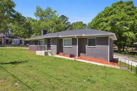 240 W Lake Ave NW, Atlanta, GA 30314