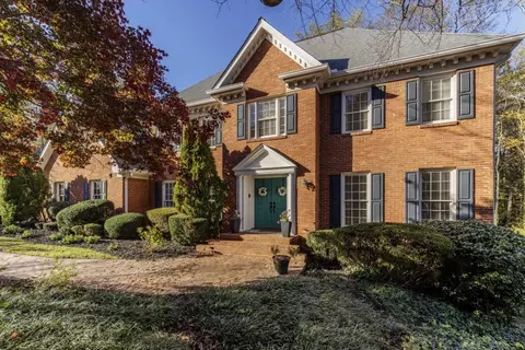 300 Cannady Ct, Sandy Springs, GA 30350