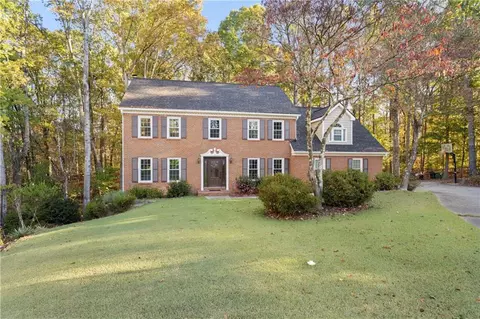 4241 Singing Post Ln, Roswell, GA 30075