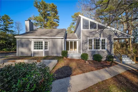 6724 Oakland Dr, Douglasville, GA 30135