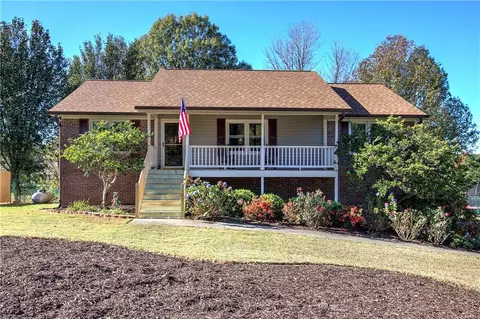 20 Greystone Ln NW, Cartersville, GA 30121