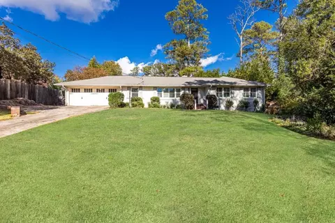 258 Meadowbrook Dr, Atlanta, GA 30342