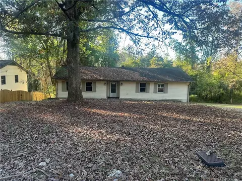383 River Rd, Jonesboro, GA 30236