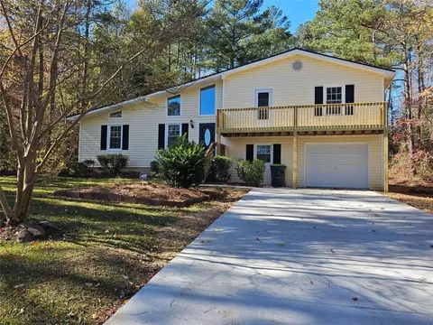 4221 Green Ct, Villa Rica, GA 30180