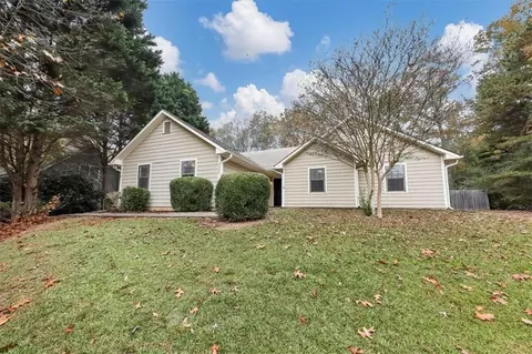 2392 Ivy Crest Dr, Buford, GA 30519