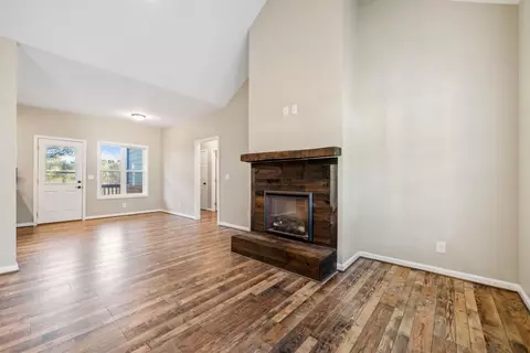 Living - 90 Edgehill Pl, Jasper, GA 30143 photo 2 of 12