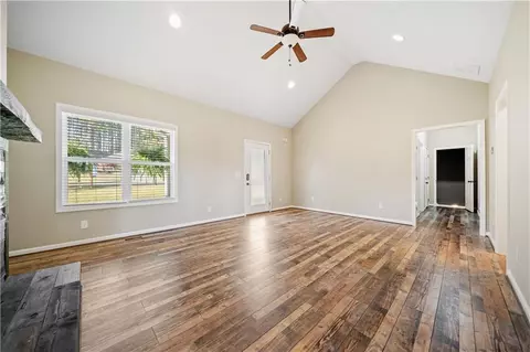 Living - 90 Edgehill Pl, Jasper, GA 30143 photo 3 of 12