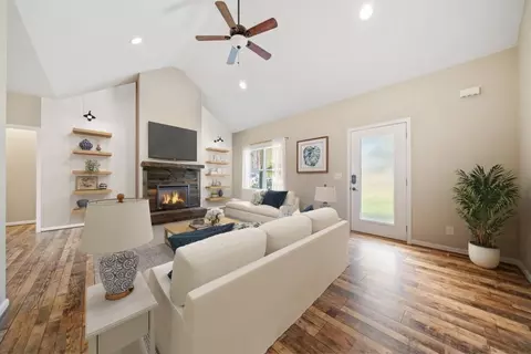 Living - 90 Edgehill Pl, Jasper, GA 30143 photo 8 of 12