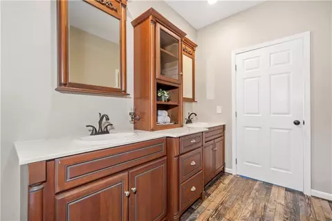 Bath - 90 Edgehill Pl, Jasper, GA 30143 photo 3 of 6