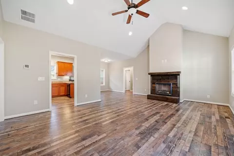 Living - 90 Edgehill Pl, Jasper, GA 30143 photo 4 of 12