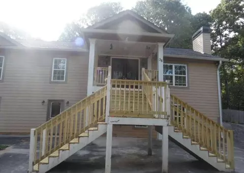 38 Carolyn St, Auburn, GA 30011