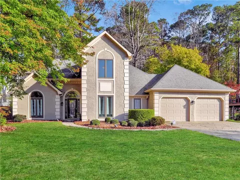 149 N Lakeside Dr, Kennesaw, GA 30144