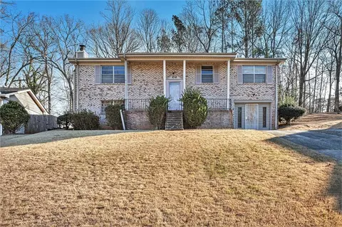 2401 Crestdale Cir SE, Atlanta, GA 30316