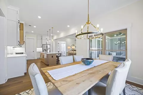 Dining - 410 Edgewater Trl, Toccoa, GA 30577 photo 2 of 3